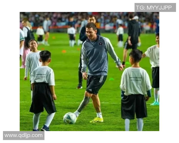 足球明星中国行遭遇冷遇球迷热情不再引发各方关注与思考